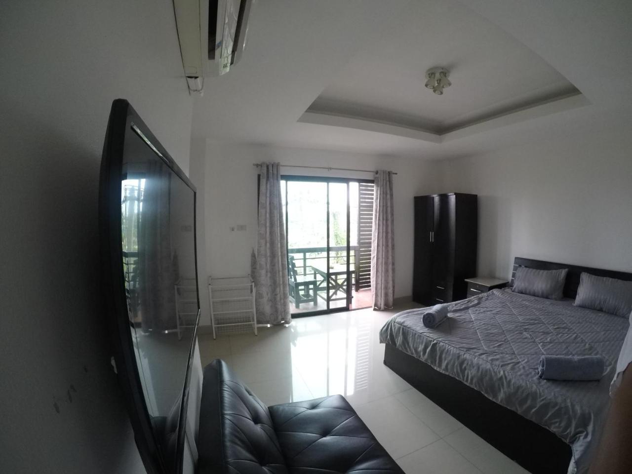 French Connection Hotel Pattaya Exterior foto